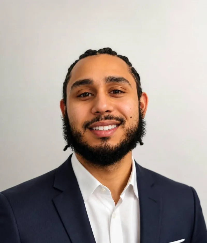Haris Khan headshot